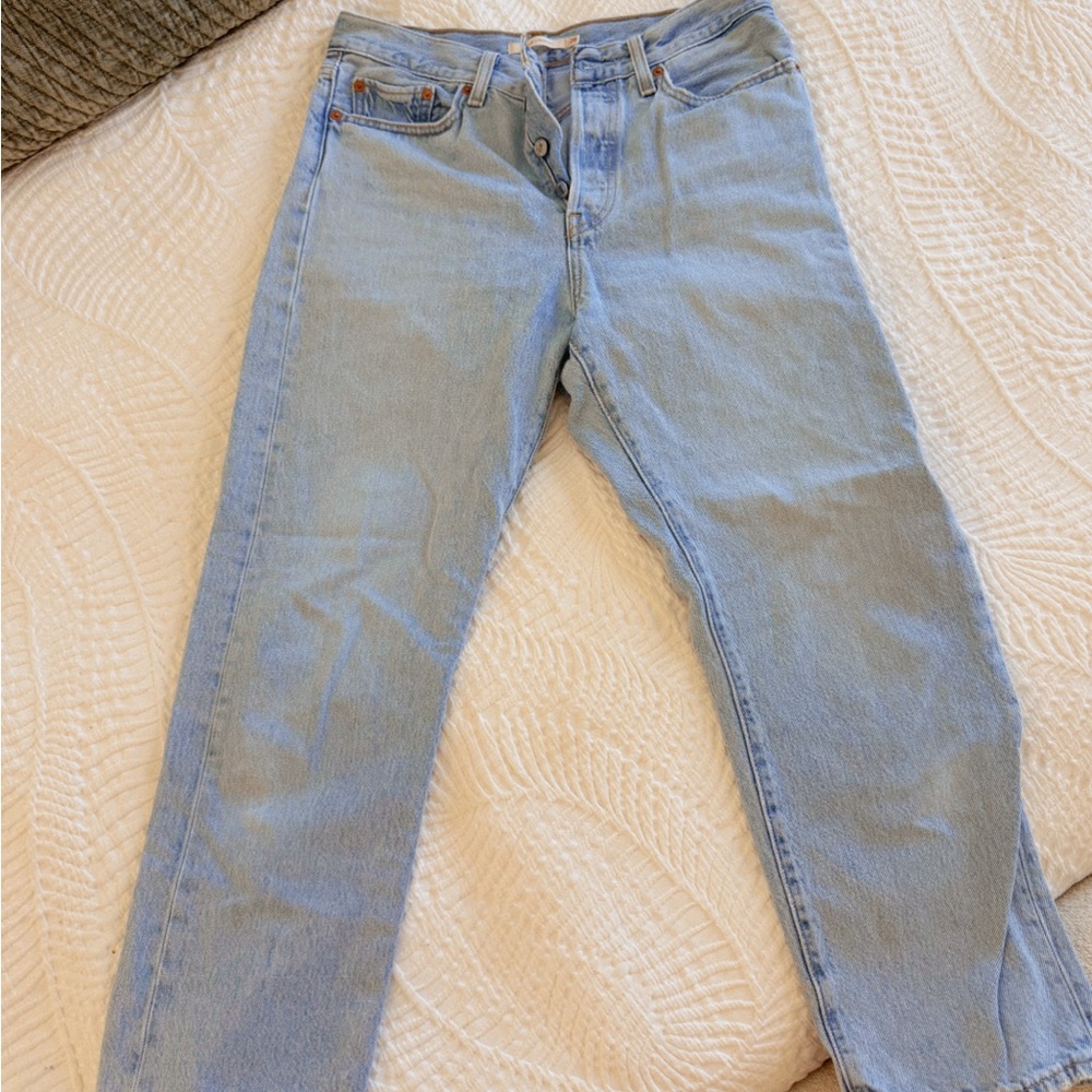 Levi's Women's Light Blue Straight Leg Jeans